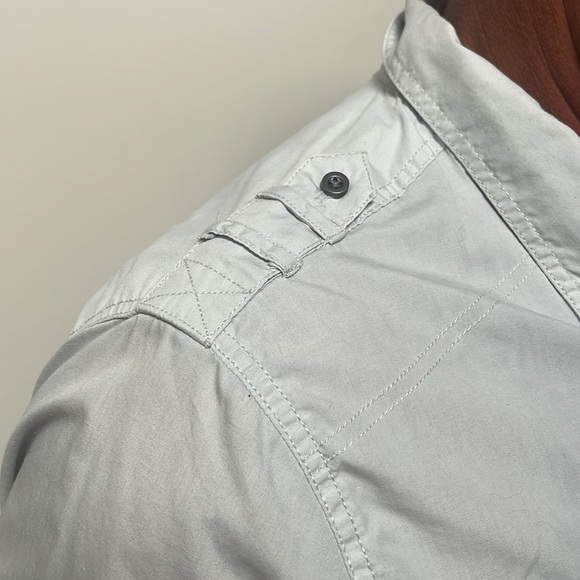 Long sleeve full button collared shirt - Picture 3 of 7